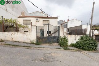Chalet en venta en Iznalloz