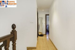 Casa adosada en venta en Zubia (La)
