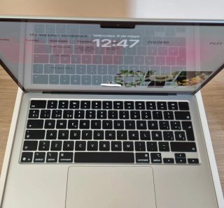 MacBook Air M4 2025