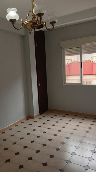 Piso en venta en Linares