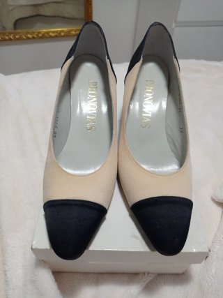 Zapatos Pronovias Talla 37 Beige/Negro.Piel