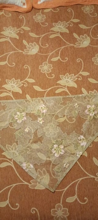 Bobine ,manteleta,mantón de Baturra Beige y Rosa1