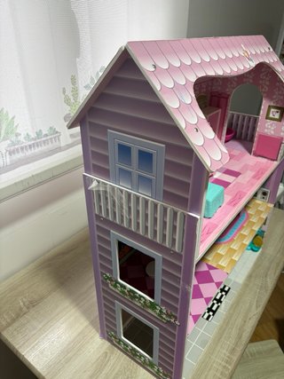 Casita de muñecas rosa