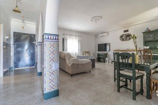 Chalet en venta en Carmona