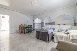 Chalet en venta en Carmona