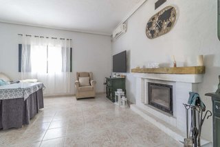 Chalet en venta en Carmona