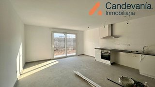 Casa adosada en venta en Zuera