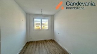 Casa adosada en venta en Zuera