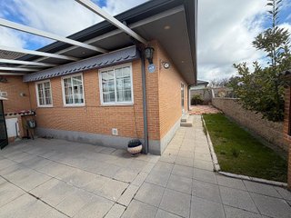 Casa pareada en venta en Polígono - Carrefour en Ávila