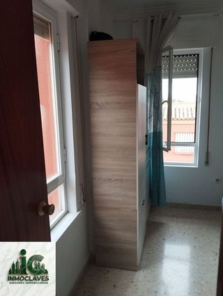 Casa adosada en venta en La Granja-La Colina-Los Pastores en Algeciras