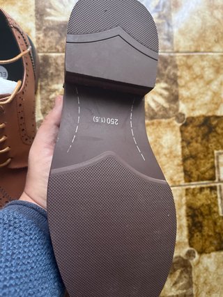 Zapatos de vestir marrones sin estrenar