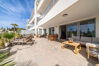 Piso en venta en Calaburra - Chaparral en Mijas