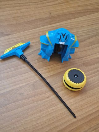 Goliath Exocrash Beyblade Blu