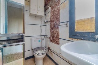 Piso en venta en Valdeacederas en Madrid