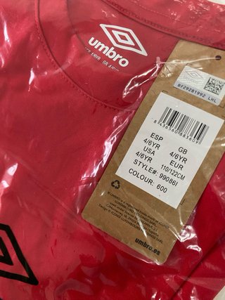 Camiseta Umbro Oblivion Roja Junior