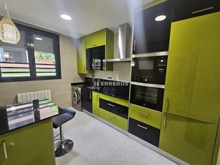 Piso en venta en Portillejo - Valdegastea en Logroño