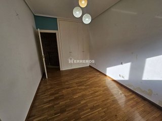 Piso en venta en Portillejo - Valdegastea en Logroño