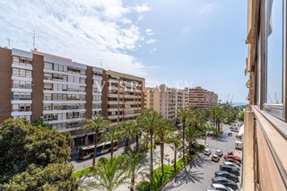 Piso en venta en Benalúa en Alicante