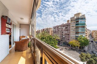 Piso en venta en Benalúa en Alicante