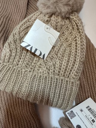 Lote Zara Gorro, Bufanda y Guantes Niña