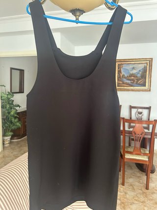 Pichi / Vestido Corto Negro Minimalista