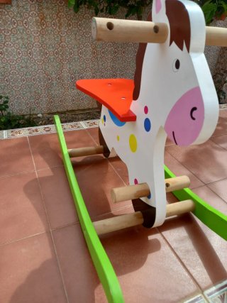 Caballito balancín de madera
