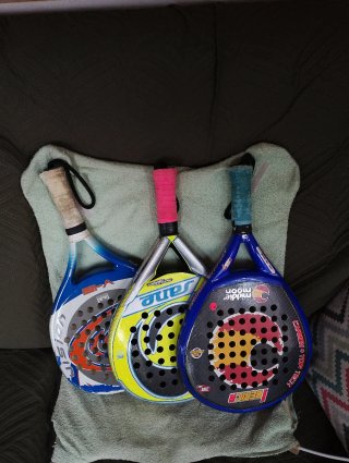 Tre racchette da padel