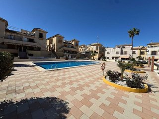 Casa adosada en venta en Nueva Torrevieja - Aguas Nuevas en Torrevieja
