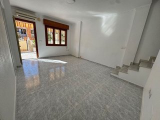 Casa adosada en venta en Nueva Torrevieja - Aguas Nuevas en Torrevieja