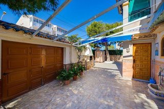 Chalet en venta en Nueva Torrevieja - Aguas Nuevas en Torrevieja