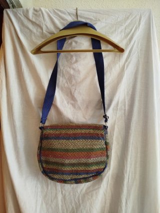 Bolso étnico flecos y bordados