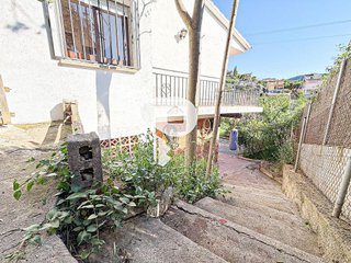 Chalet en venta en Vallirana