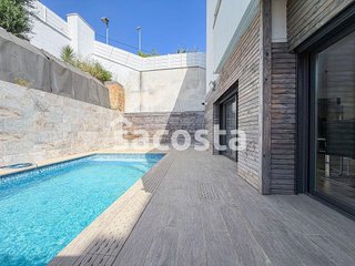 Casa adosada en venta en Canet de Mar