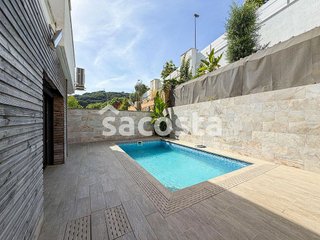 Casa adosada en venta en Canet de Mar