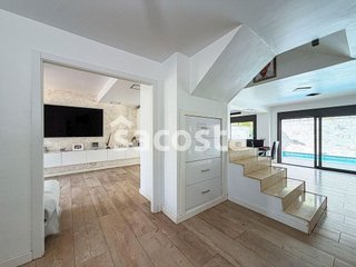 Casa adosada en venta en Canet de Mar