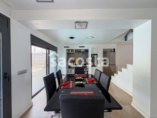Casa adosada en venta en Canet de Mar