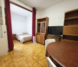 Piso en venta en Sant Antoni en Barcelona
