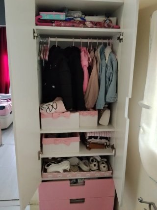 Armario infantil Ikea blanco y rosa