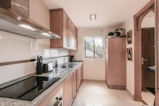 Piso en venta en Los Naranjos - Las Brisas en Marbella