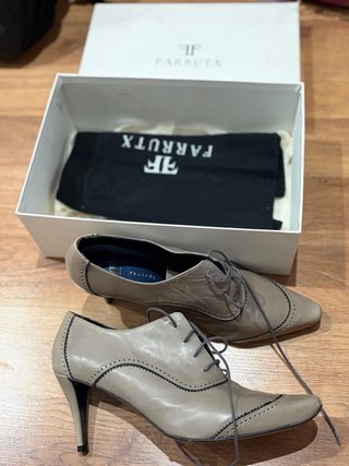 Zapatos FARRUTX piel gris tacón sin estrenar