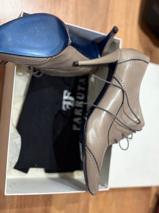 Zapatos FARRUTX piel gris tacón sin estrenar