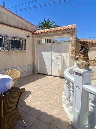 Chalet en venta en La Siesta - El Salado - Torreta en Torrevieja