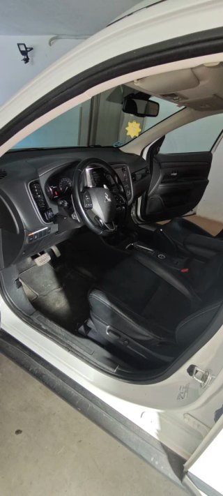 Mitsubishi Outlander 2016