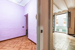 Piso en venta en El Raval en Barcelona
