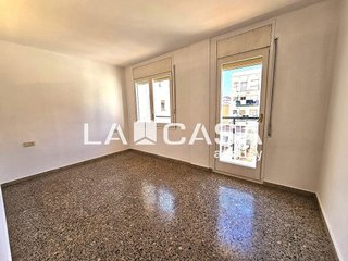 Piso en venta en La Prosperitat en Barcelona