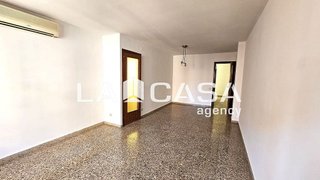 Piso en venta en La Prosperitat en Barcelona