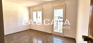 Piso en venta en La Prosperitat en Barcelona
