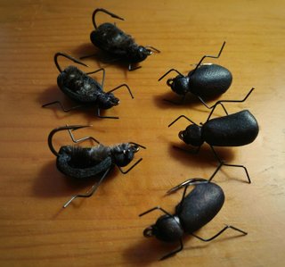 SET DE 12 MOSCAS PARA BARBOS Y CARPAS