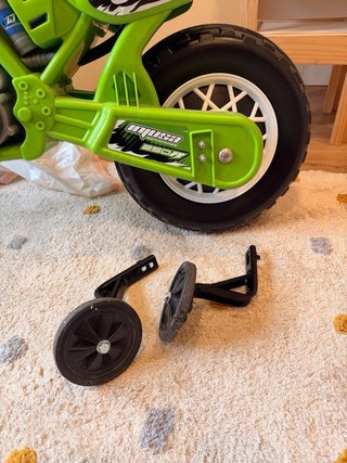 Moto eléctrica infantil verde