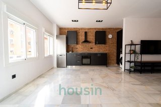 Piso en venta en Palacio de Congresos - Urbadiez - Entrepuentes en Sevilla